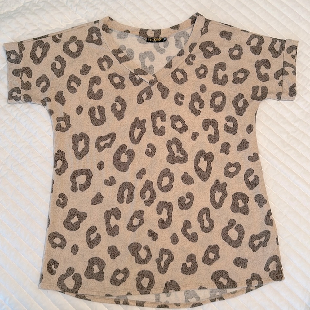 Leopard Print Beige and Brown VNeck shirt size Large